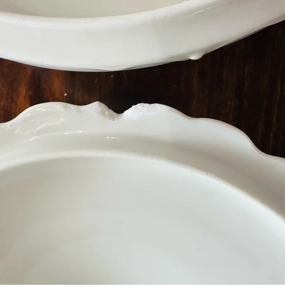 Theodore Haviland , Limoges France Round Covered Veg. Bowl Embossed Rim - Picture 6 of 11